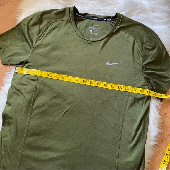 ❌SOLD❌NIKE MEN'S OLIVE GREEN DRI-FIT SHIRT - Picture 5 of 6